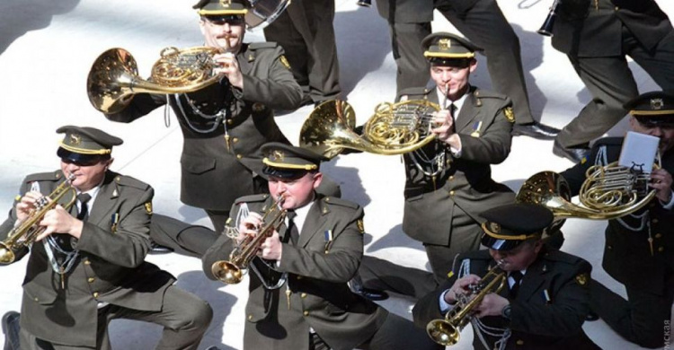 В Мариуполе выступит оркестр Одесской военной академии