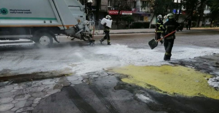 В центре Мариуполя разлилось около 700 литров кислоты: озвучены причины и последствия аварии