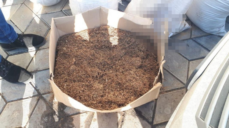 Прокуратура обнаружила подпольный цех по изготовлению сигарет на Донетчине (ФОТО)