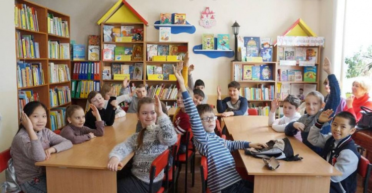 В Мариуполе открылась Донецкая областная детская библиотека (ФОТО)