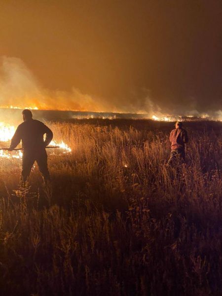 Донбасс в огне: сгорело 250 домов, эвакуировано порядка 1000 человек, закрыт КПВВ