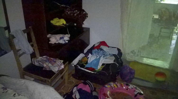 Под Мариуполем воры убегали от жертвы, теряя свои вещи (ФОТО)