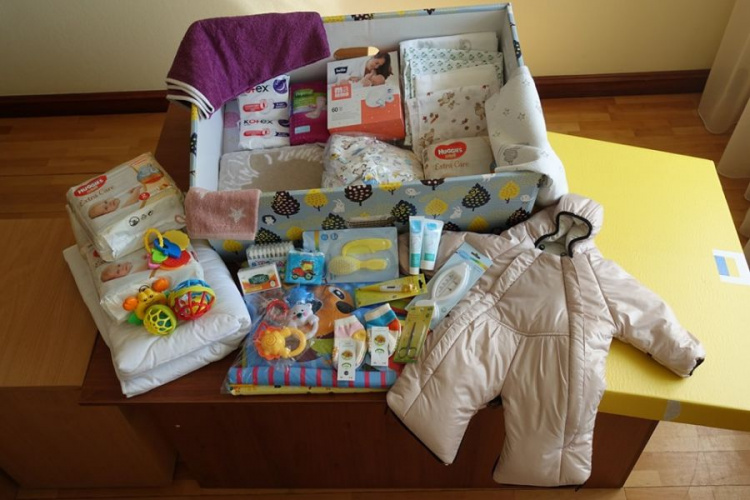 Новорожденные украинцы получат вдвое больше подарков (ФОТО)