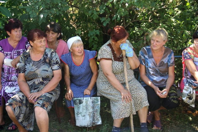 В серой зоне Донецкой области жителям вернули свет и воду (ФОТО)