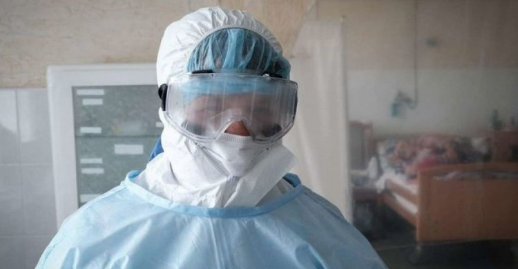 Коронавирус в Украине: за сутки в 3,5 раза больше заразившихся, чем выздоровевших