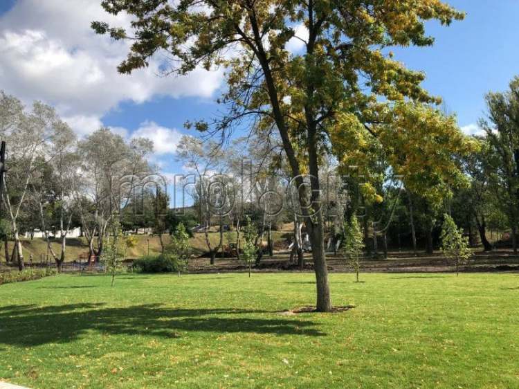 Как выглядит реконструируемый парк имени Гурова в Мариуполе за неделю до открытия