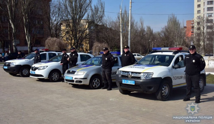 Храмы Мариуполя взяли под круглосуточную охрану полиции (ФОТО+ВИДЕО)