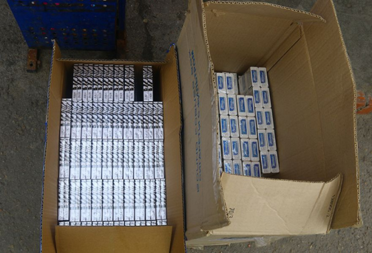 Мониторинг сайтов помог полицейским выйти на торговца нелицензированными сигаретами (ФОТО)