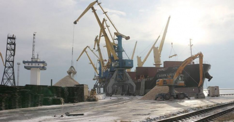 Порт ожил: за последние дни в порт Мариуполя прибыло 11 судов