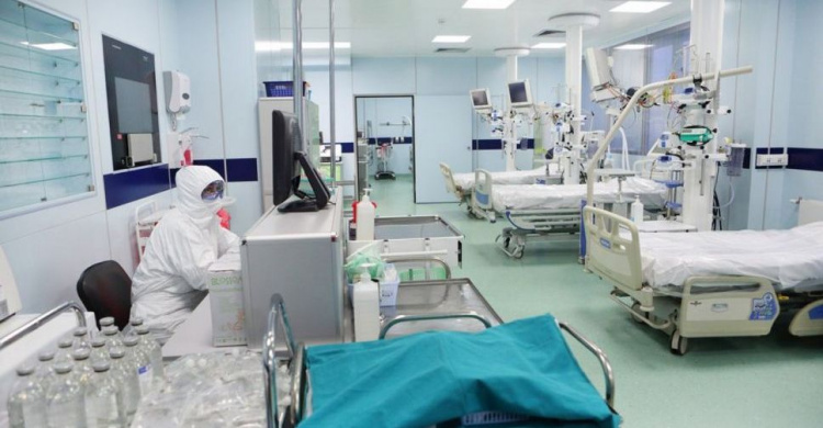 В больницах Украины выросло количество пациентов с COVID-19