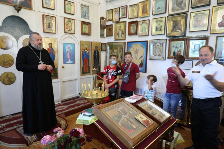Детей из Мариуполя познакомили с православными храмами Приазовья
