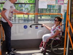 Мариуполь на пути создания безбарьерного и комфортного города для людей с инвалидностью