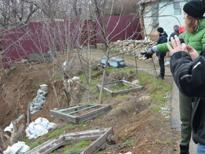 Оползневый процесс в районе пересечения улиц Греческой и Семенишина усиливается, жители опасаются за жилье и жизни