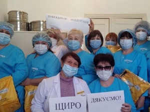 Фонд Рината Ахметова помогает медикам Украины в борьбе с коронавирусом