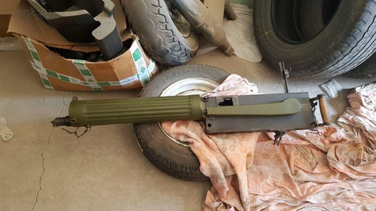 Поліцейські Донеччини знайшли кулемет Максима в заводському пакуванні
