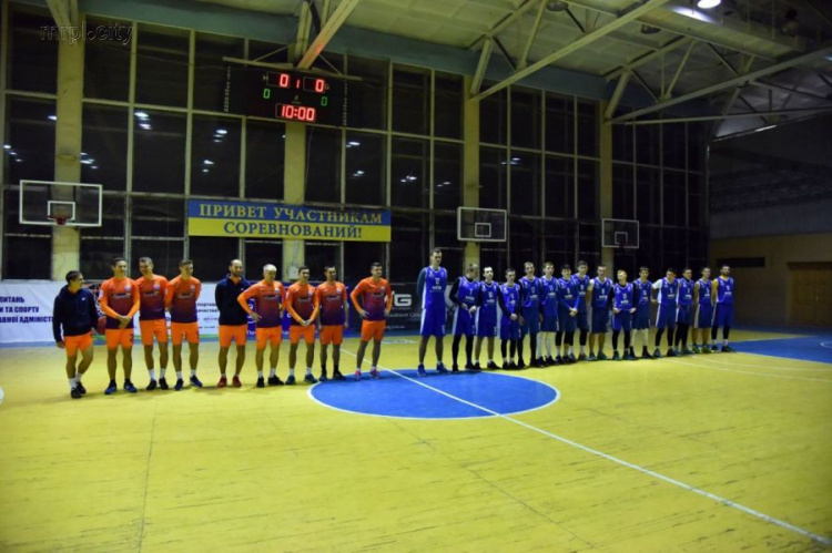 Событие мирового масштаба в Мариуполе — баскетбольно-футбольный вечер
